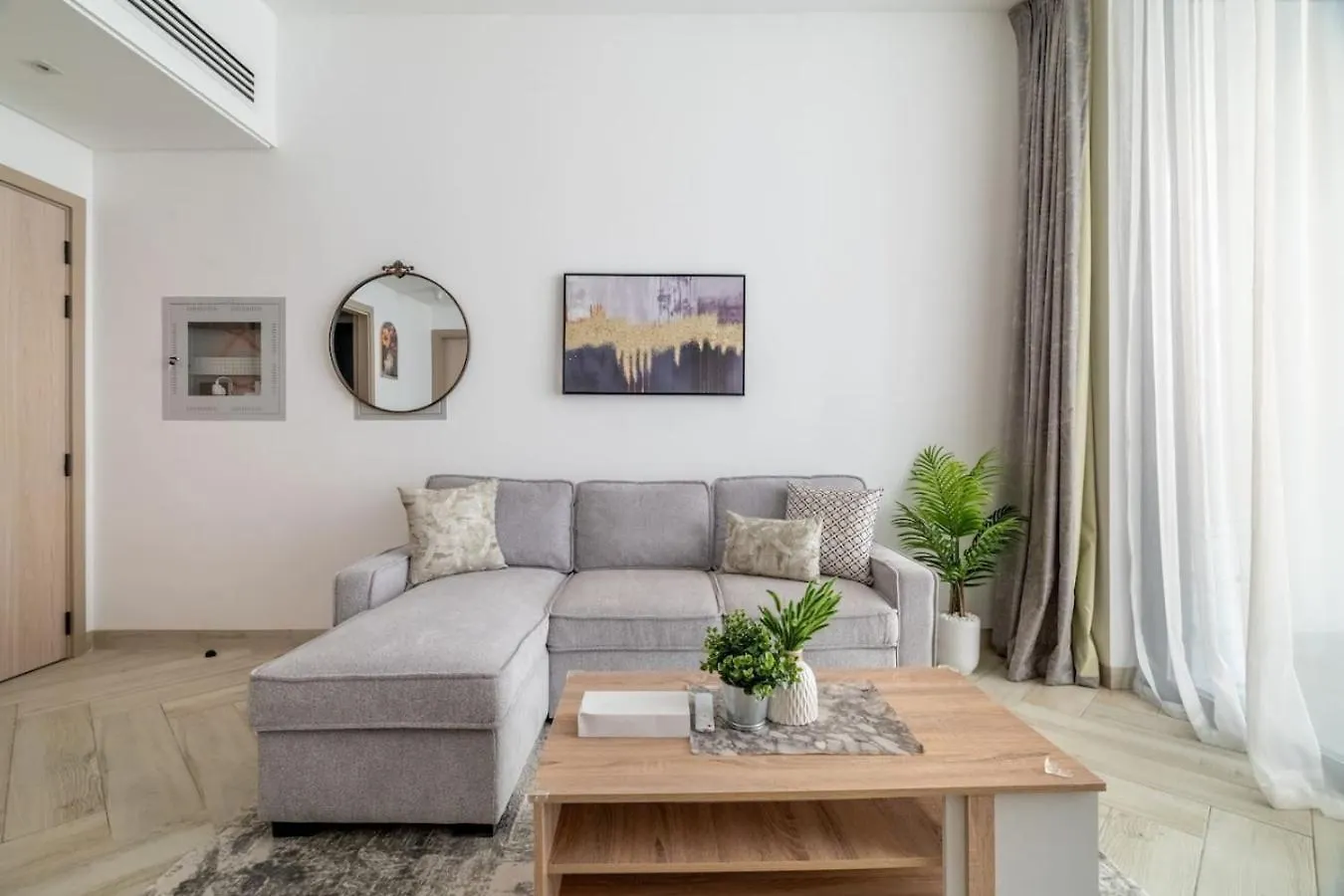 Apartment Modern 1 Bedroom Oasis In The Heart Of Jvc Dubai