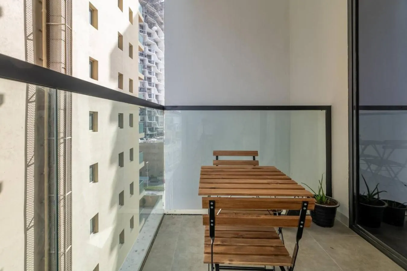 Modern 1 Bedroom Oasis In The Heart Of Jvc Dubai Apartment